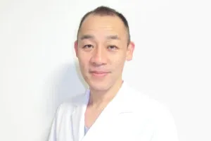 安里眼科眼形成専門医　嘉鳥 信忠